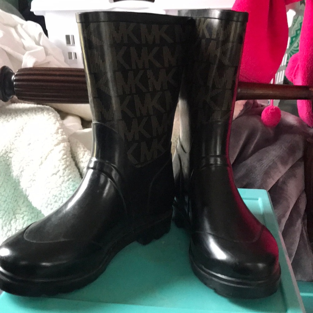 Micheal Kors rain boots